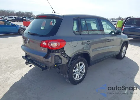 2011 Volkswagen Tiguan S from USA, damaged, VIN WVGAV7AX0BW556055